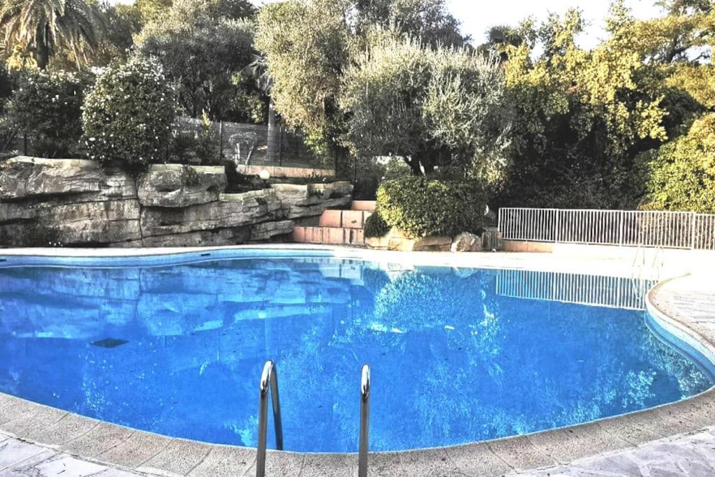 Appartement Nice Centre Vue Mer Avec Piscine Pour Famille, Couple D'Amis Pas De Groupes De Jeunes Autorises Exterior photo